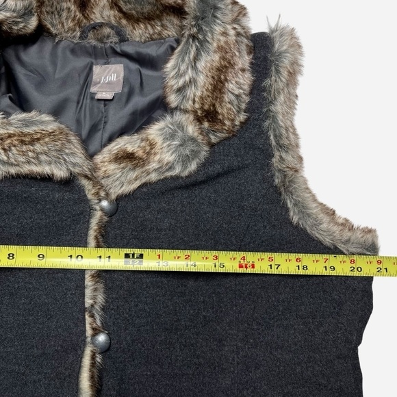 J Jill Womens Size M Vest Jacket Gray Faux Fur Trim Button Down Front Pockets - Picture 9 of 14